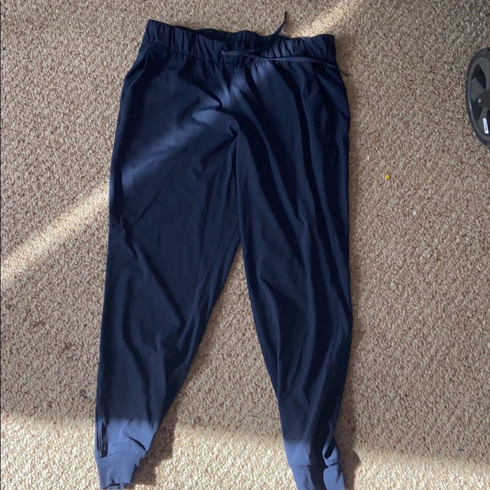 Lululemon On the Fly Jogger